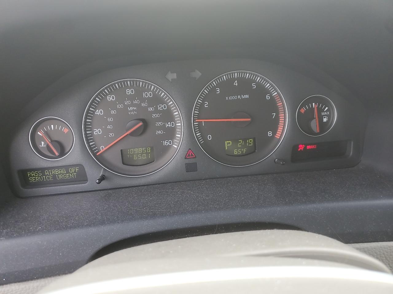 Volvo V70 2.5t Image 8