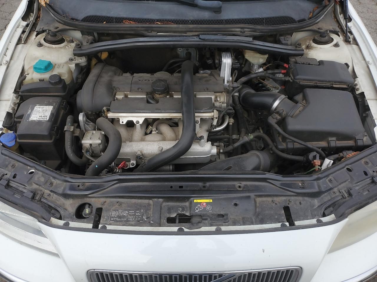 Volvo V70 2.5t Image 6