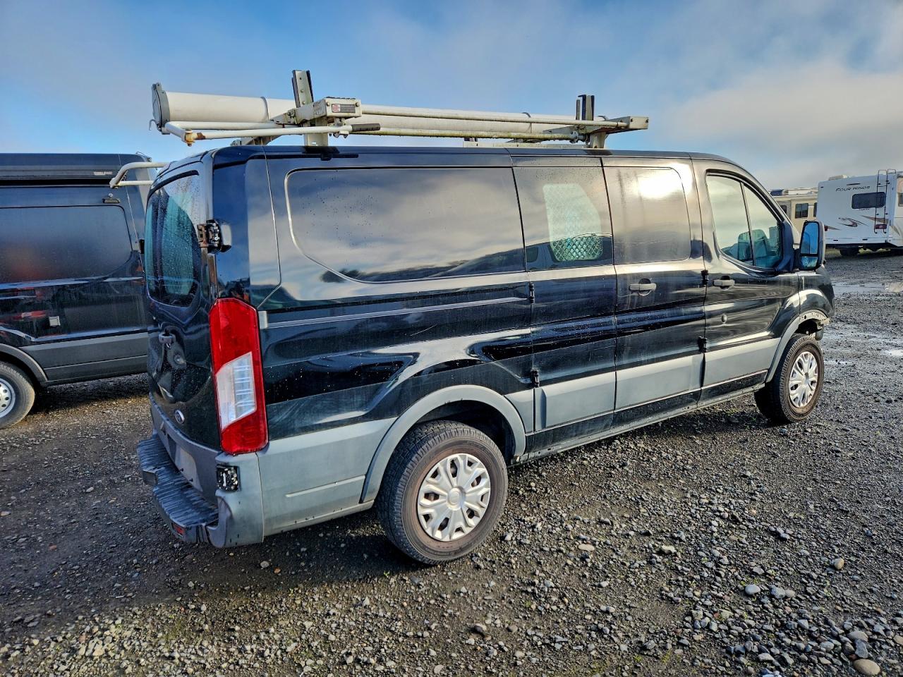 Ford Transit T-250 Image 3