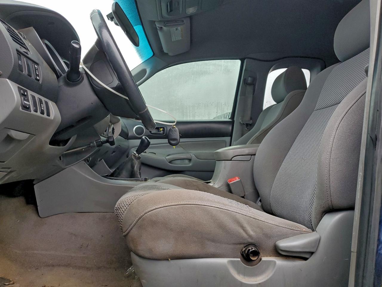 Toyota Tacoma Access Cab Image 6