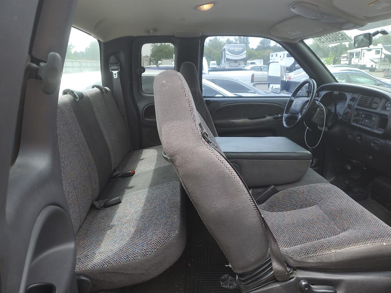 Dodge Ram 2500 Image 10