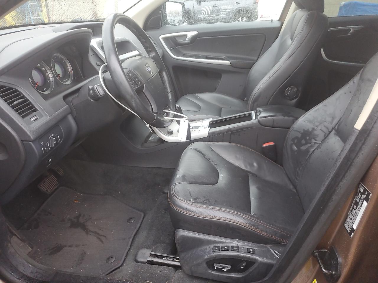 Volvo XC60 T6 Image 4