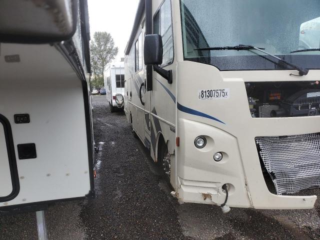  Salvage Winnebago Vista