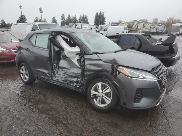 Nissan Kicks S Image 4