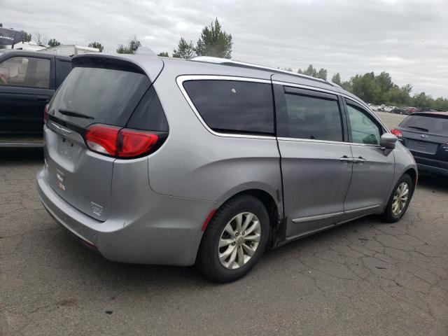 Chrysler Pacifica Touring L Image 8