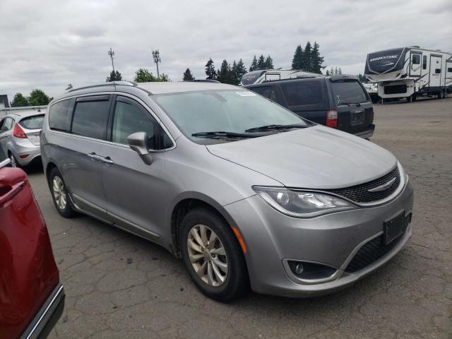 Chrysler Pacifica Touring L Image 4