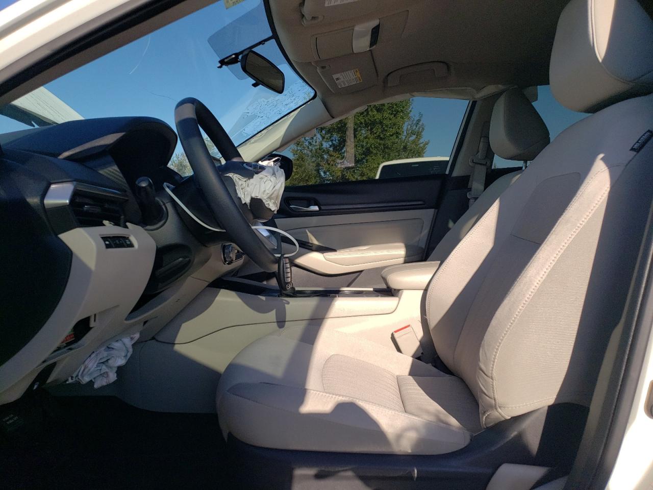 Nissan Altima S Image 2