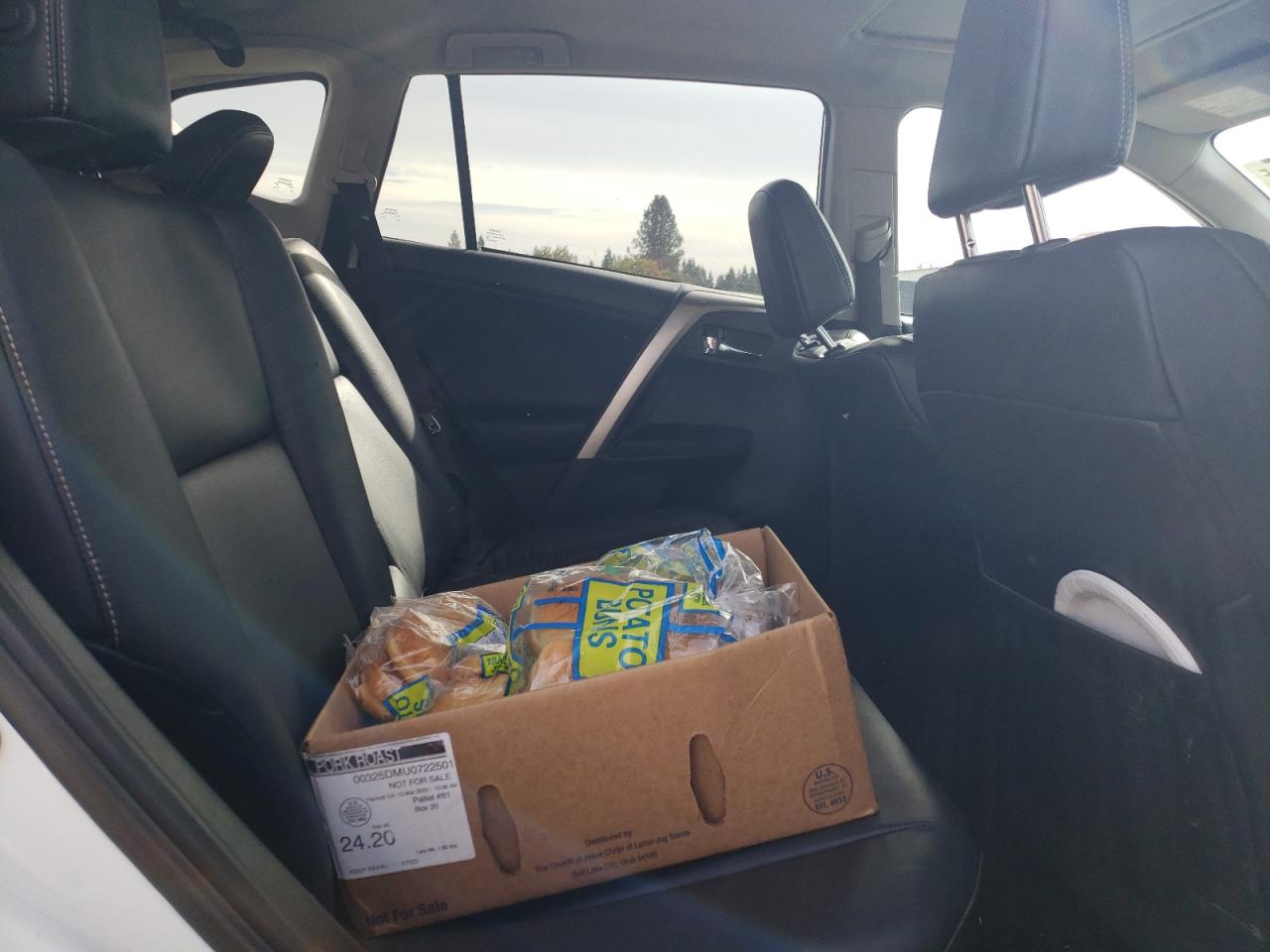 Toyota RAV4 Limited Image 9