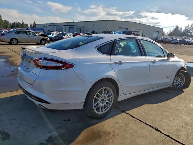Ford Fusion Titanium Phev Image 2