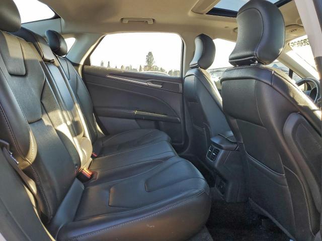 Ford Fusion Titanium Phev Image 6