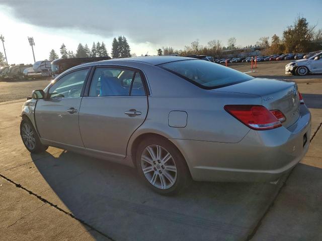 Toyota Avalon Xl Image 2