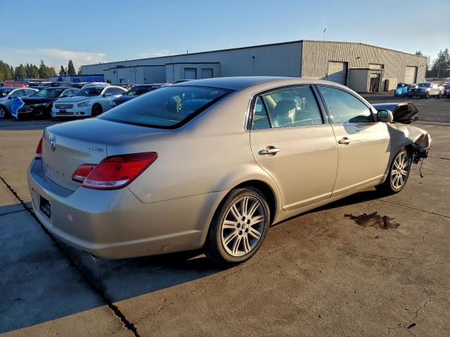 Toyota Avalon Xl Image 3