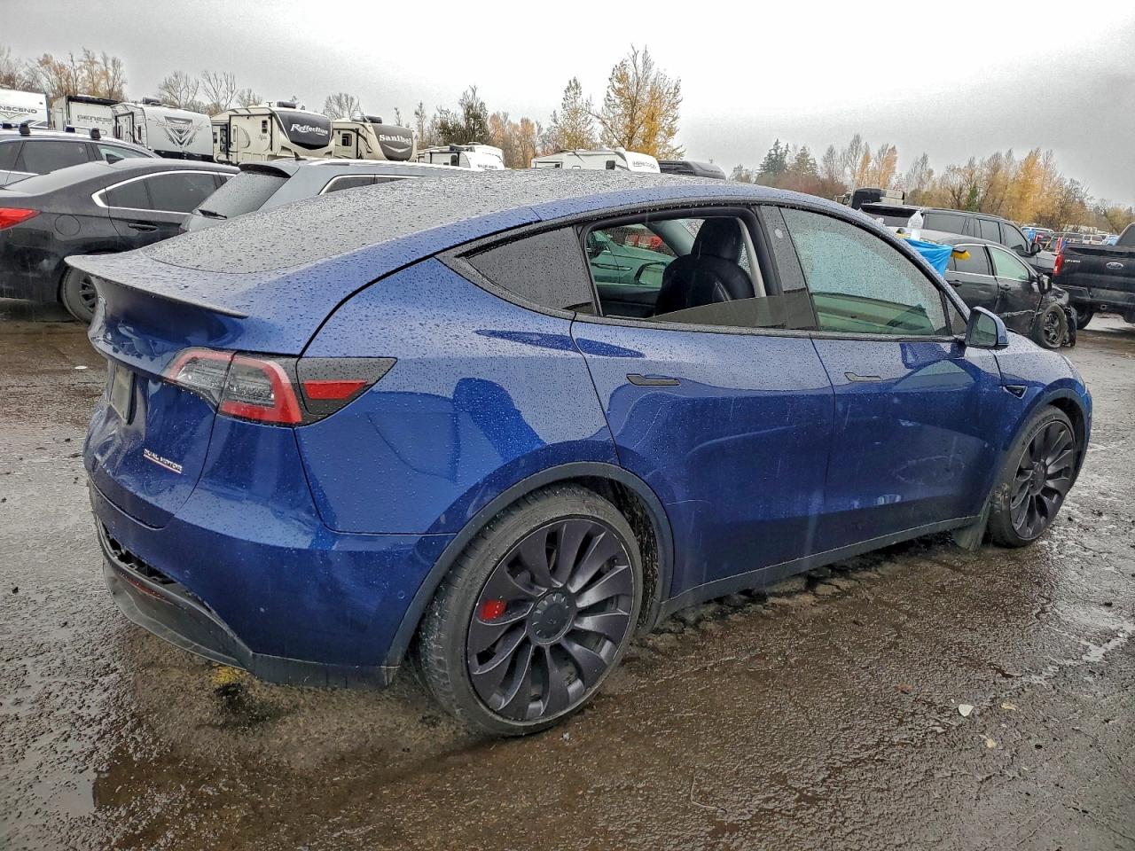 Tesla Model Y Image 11