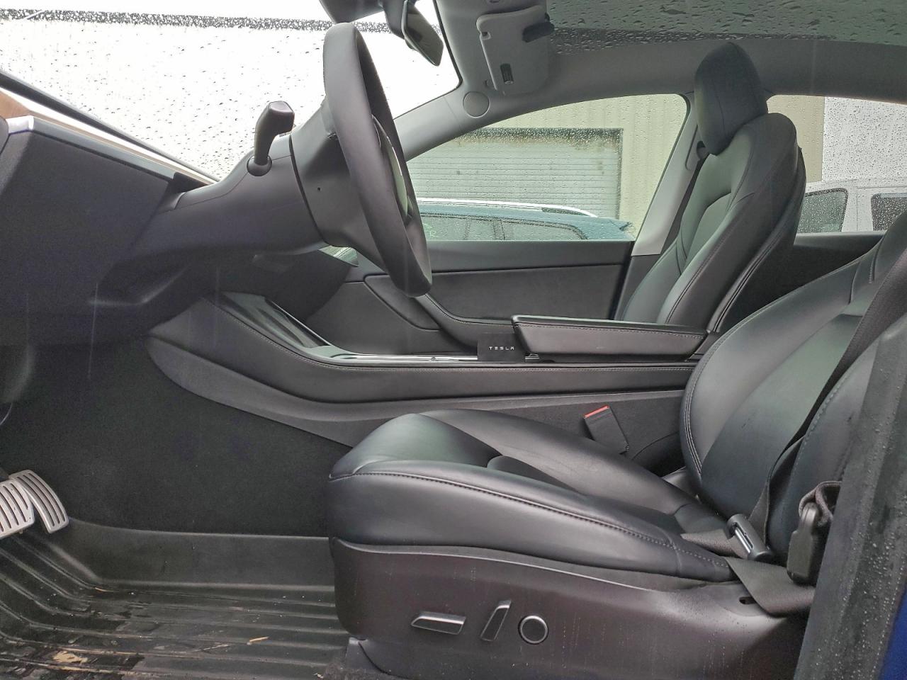 Tesla Model Y Image 8