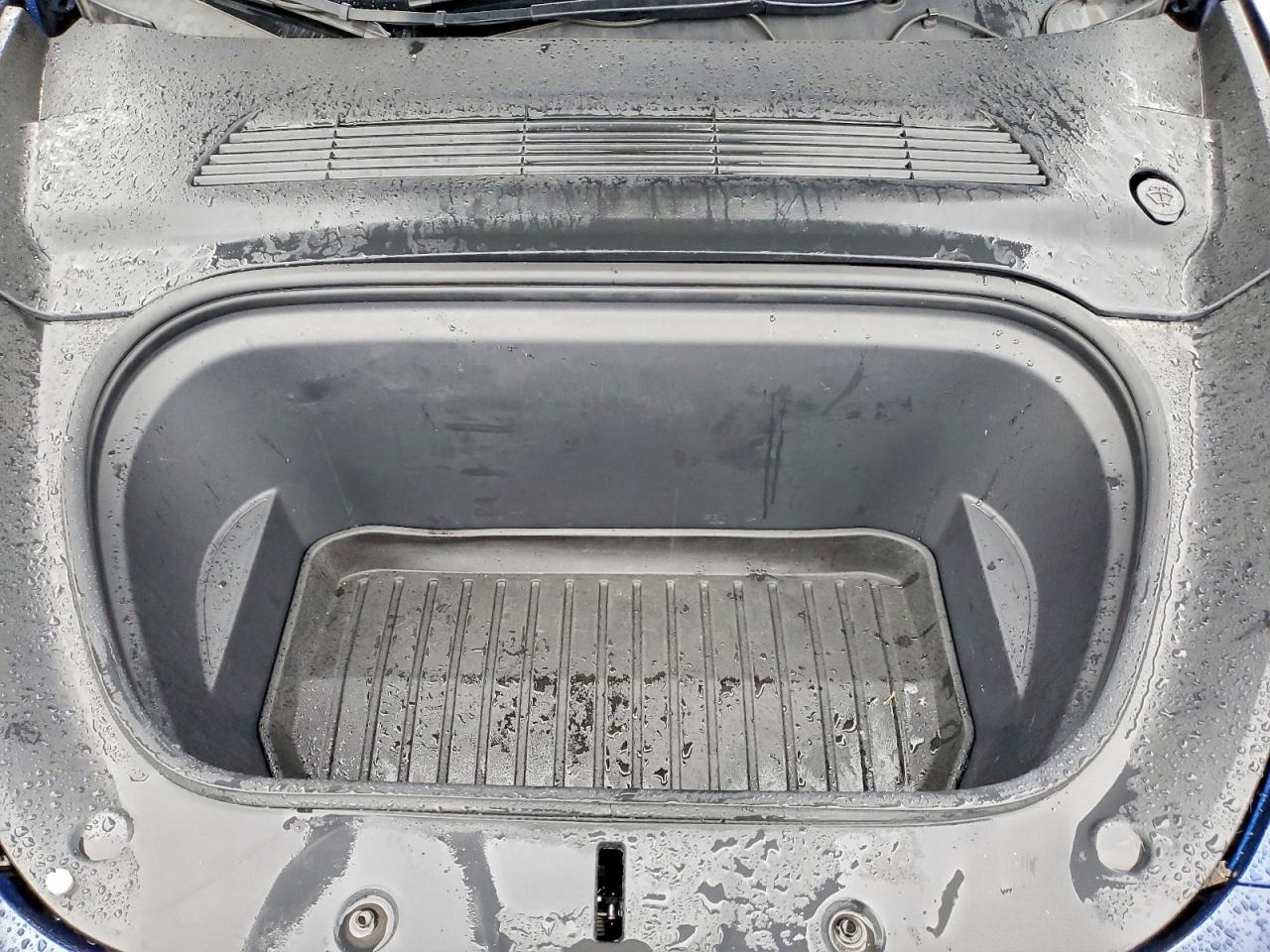 Tesla Model Y Image 10