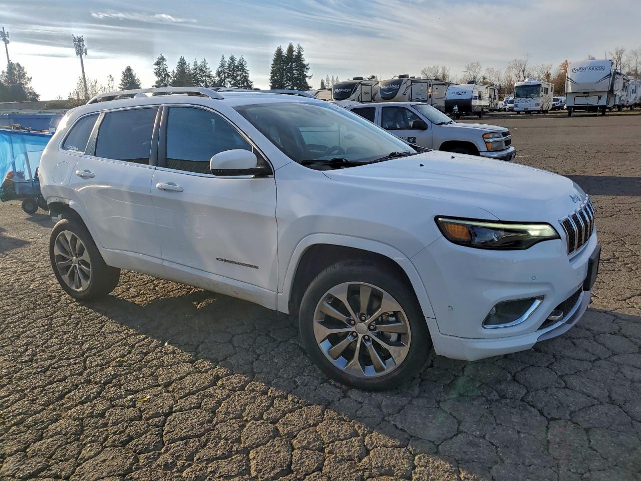 Jeep Cherokee Overland Image 4