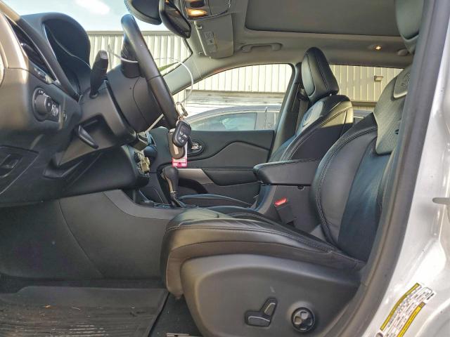 Jeep Cherokee Overland Image 7