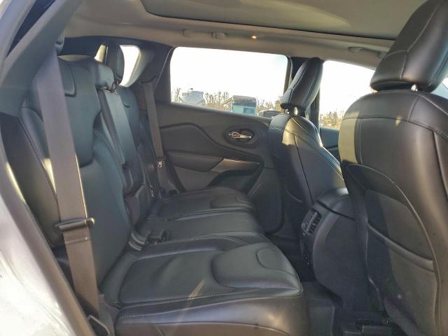 Jeep Cherokee Overland Image 6