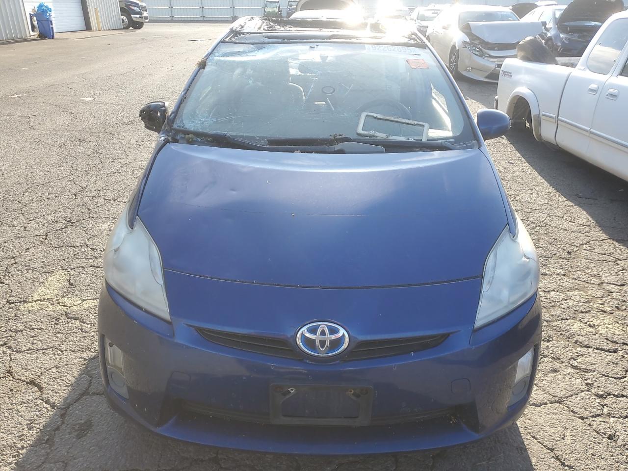 Toyota Prius Image 8
