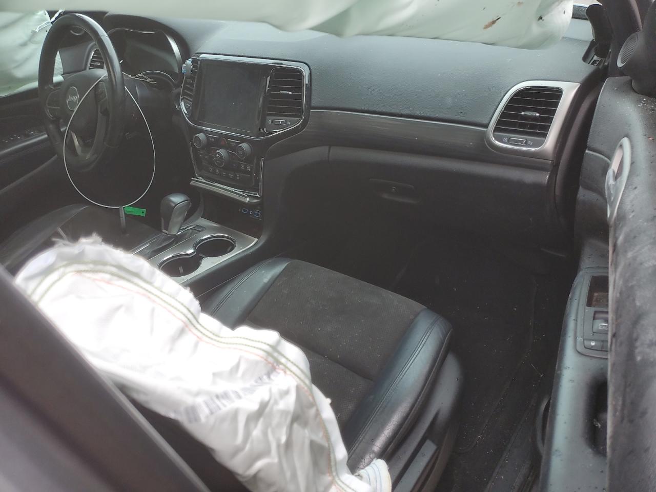 Jeep Grand Cherokee Laredo Image 10