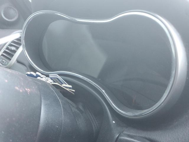 Jeep Grand Cherokee Laredo Image 11