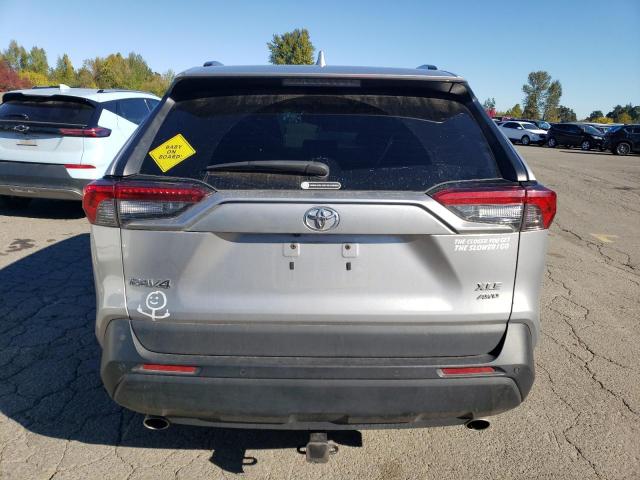 Toyota RAV4 Xle Premium Image 9