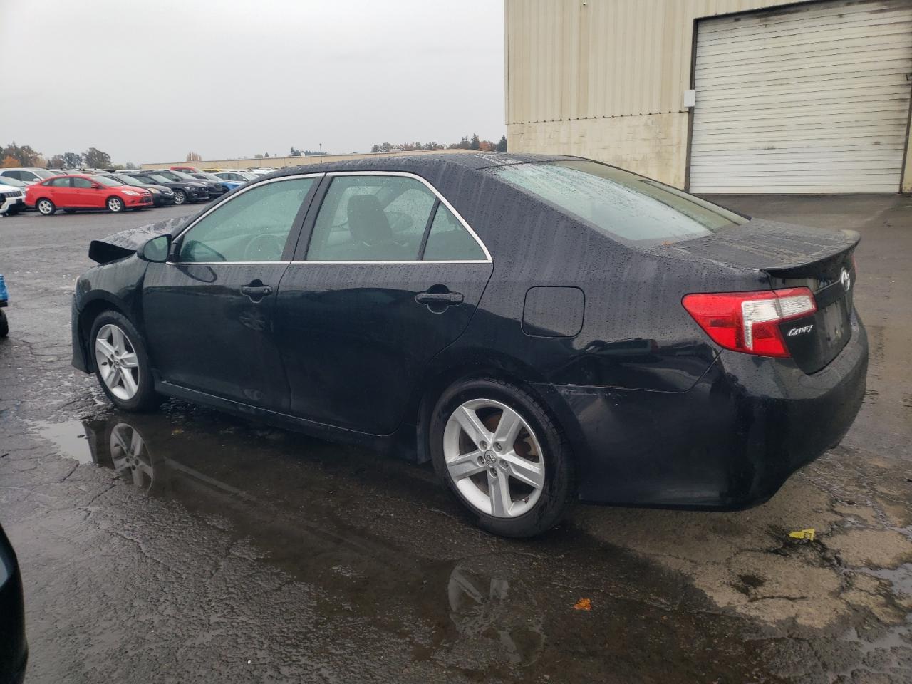 Toyota Camry L Image 2