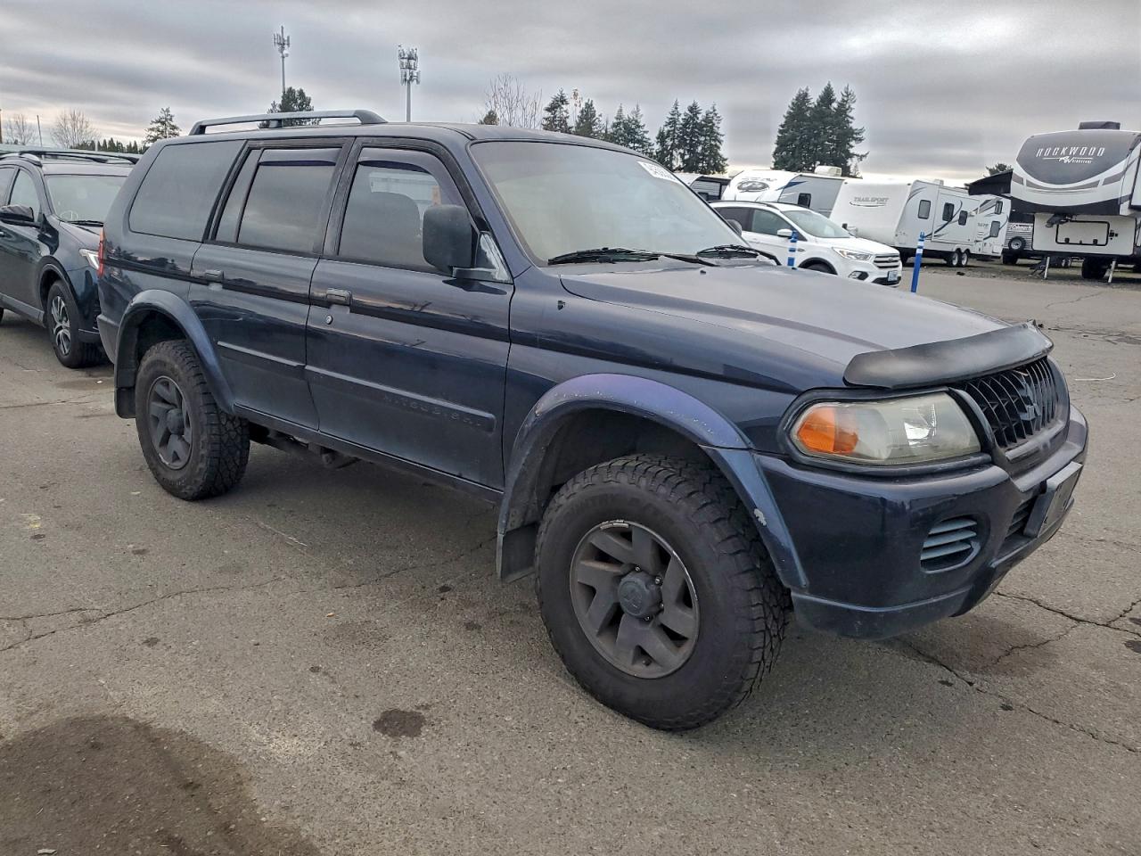 Mitsubishi Montero Sport Xls Image 2