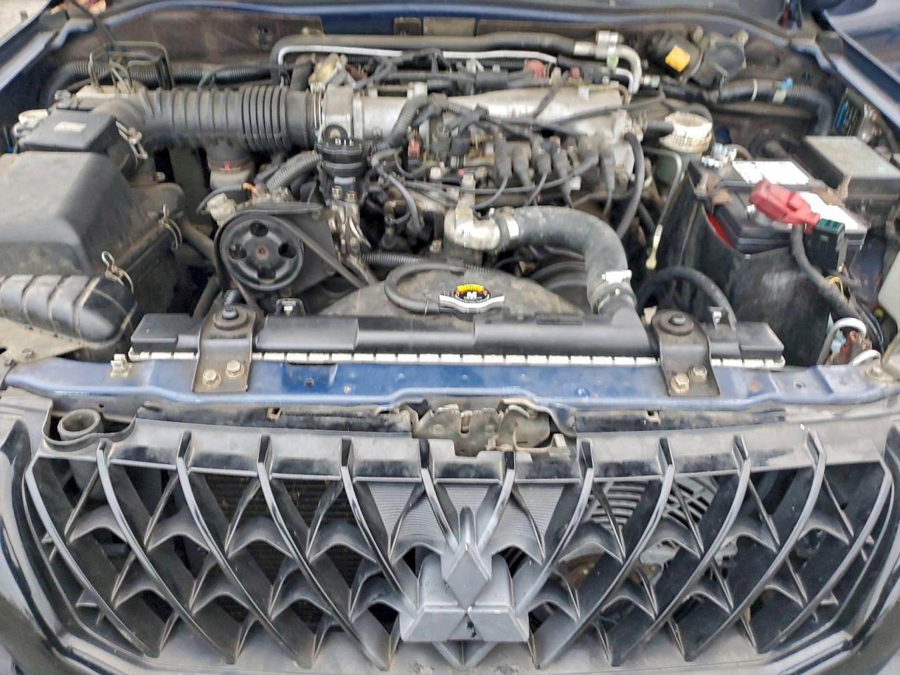 Mitsubishi Montero Sport Xls Image 10