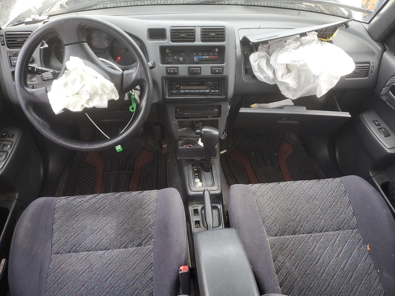 Toyota RAV4 Image 11