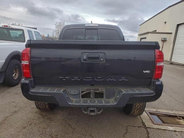 Toyota Tacoma Double Cab Image 10