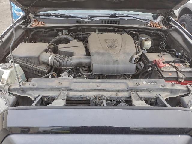 Toyota Tacoma Double Cab Image 12