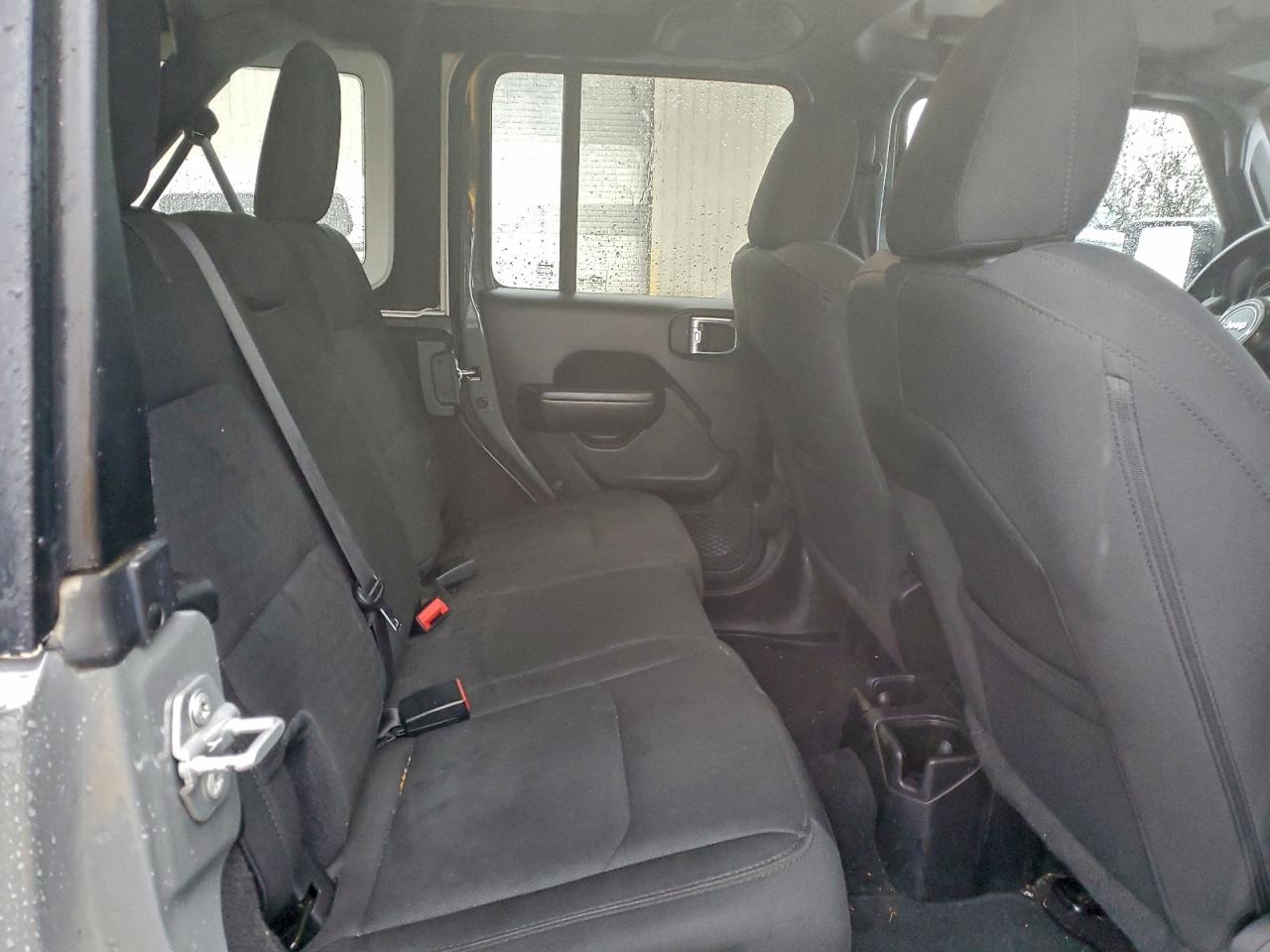 Jeep Wrangler Sport Image 11