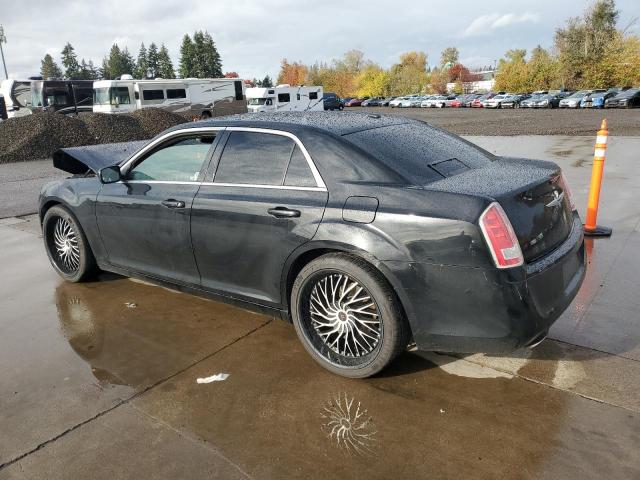 Chrysler 300 S Image 2
