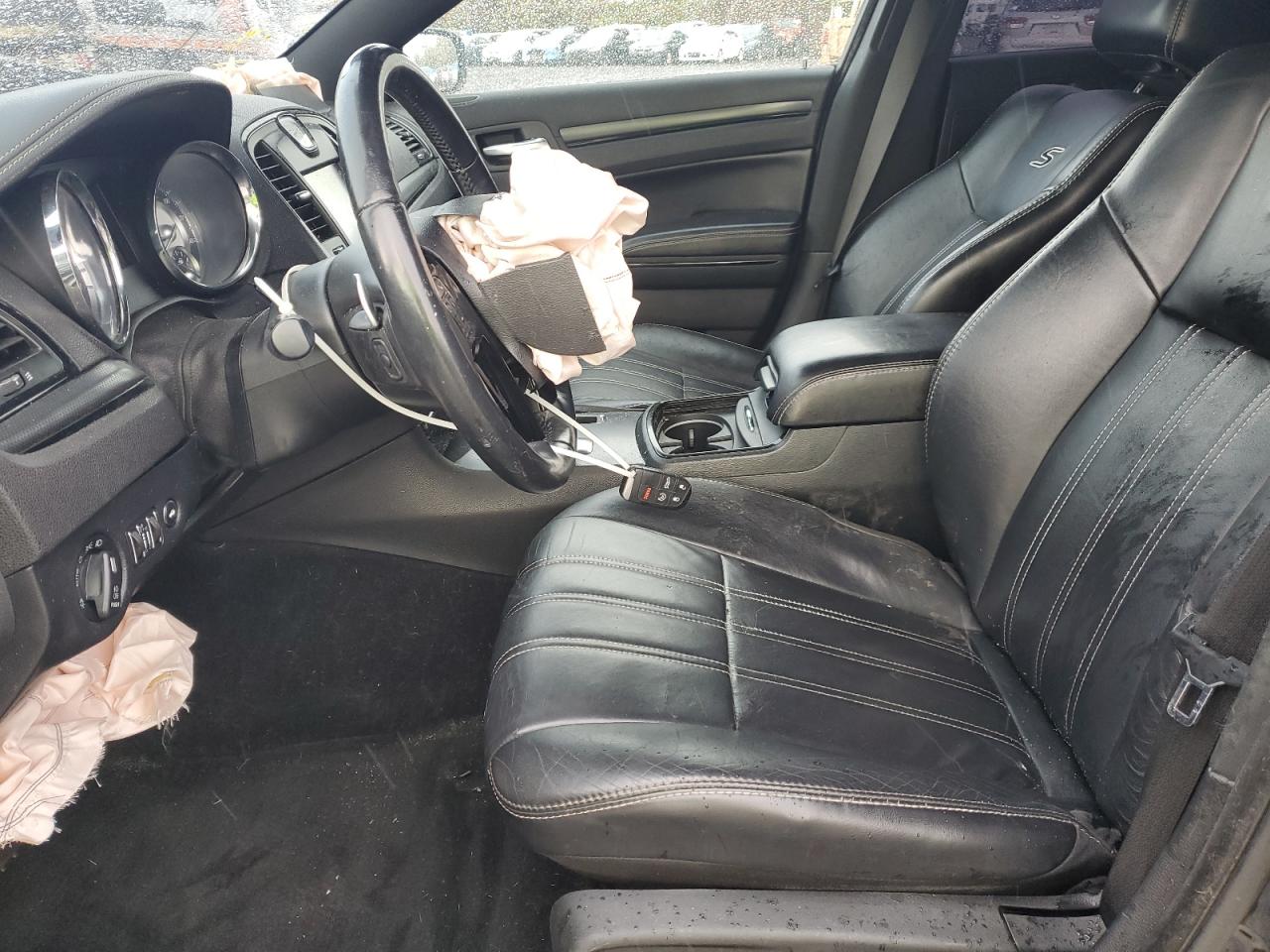 Chrysler 300 S Image 10