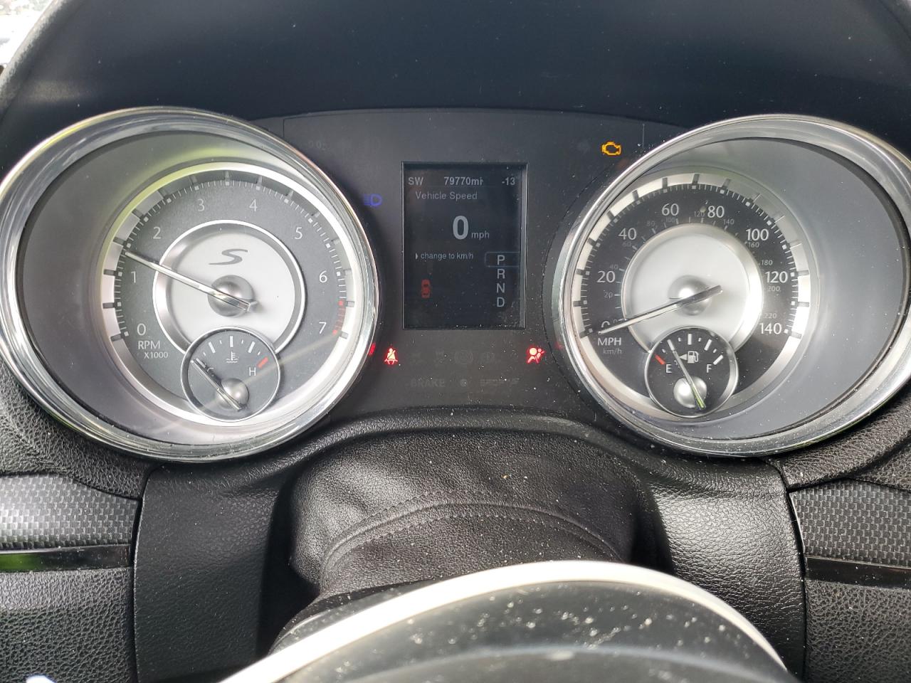 Chrysler 300 S Image 11