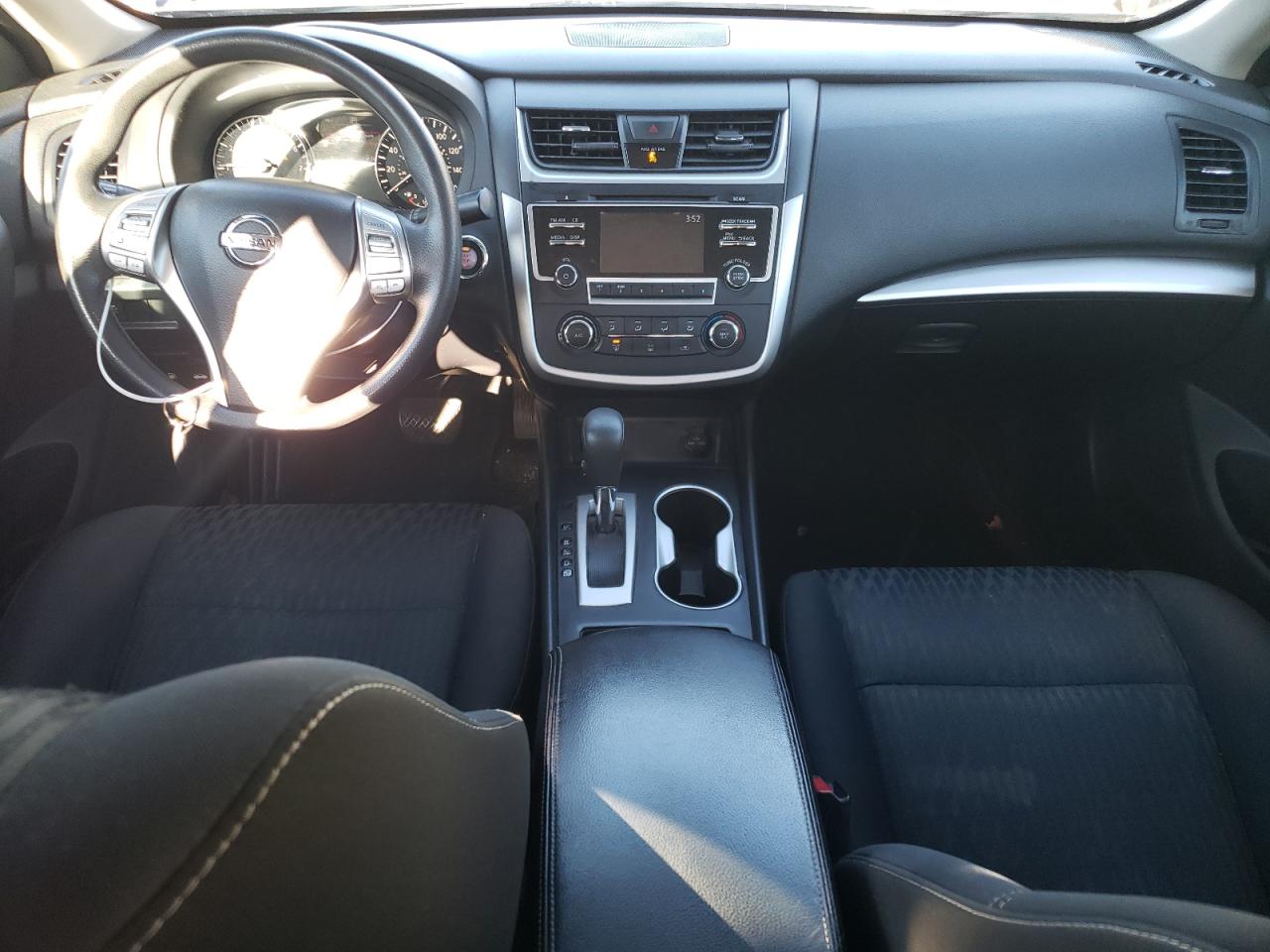 Nissan Altima 2.5 Image 8