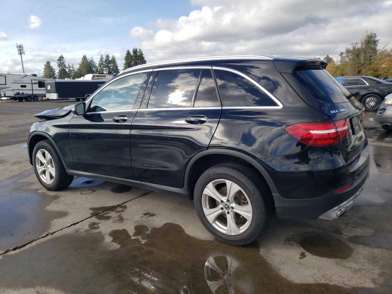 Mercedes-Benz GLC 300 4matic Image 10