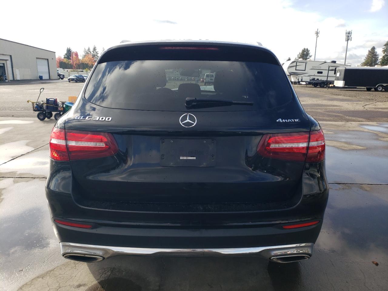 Mercedes-Benz GLC 300 4matic Image 12