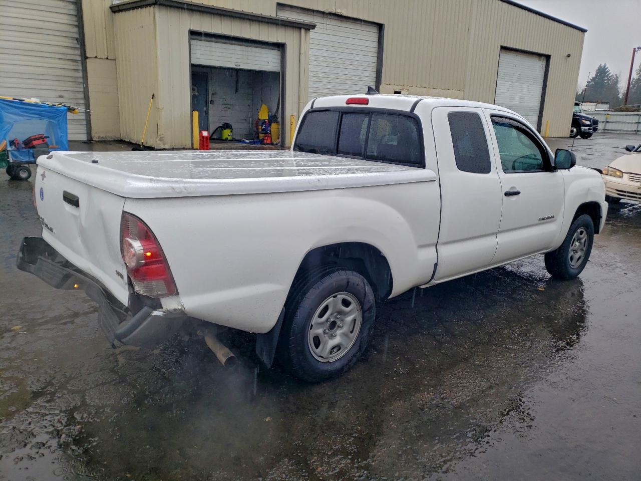 Toyota Tacoma Access Cab Image 11