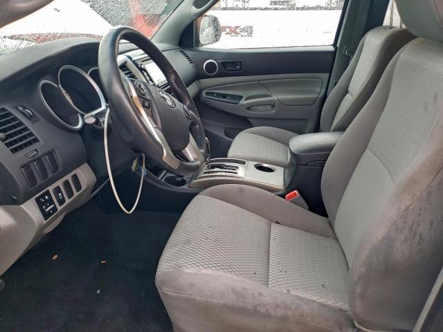 Toyota Tacoma Access Cab Image 8