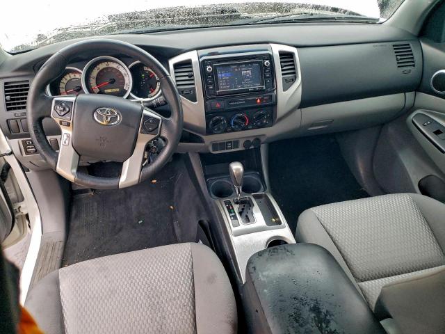 Toyota Tacoma Access Cab Image 7