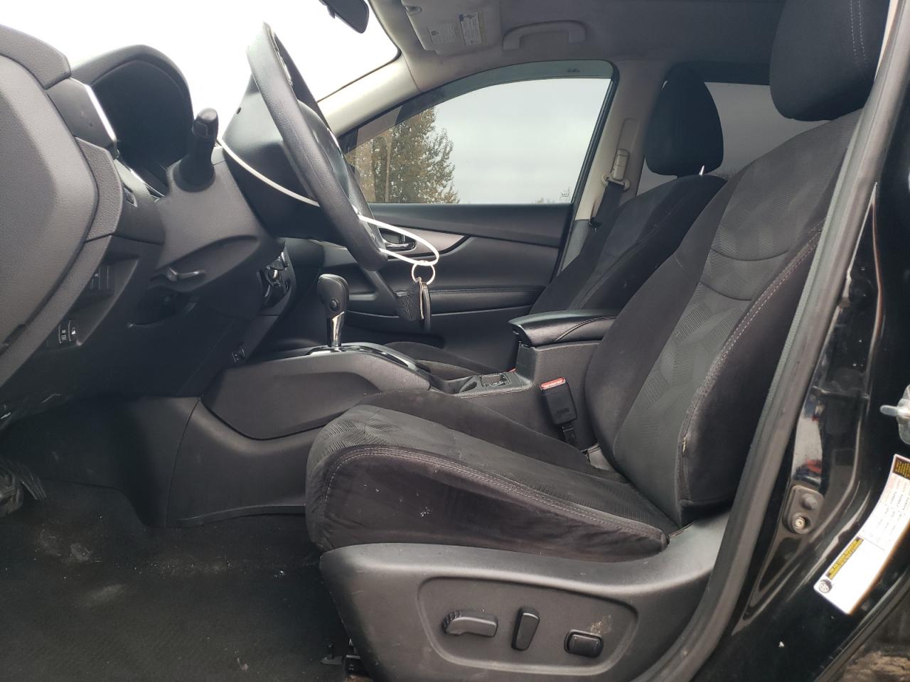 Nissan Rogue S Image 7