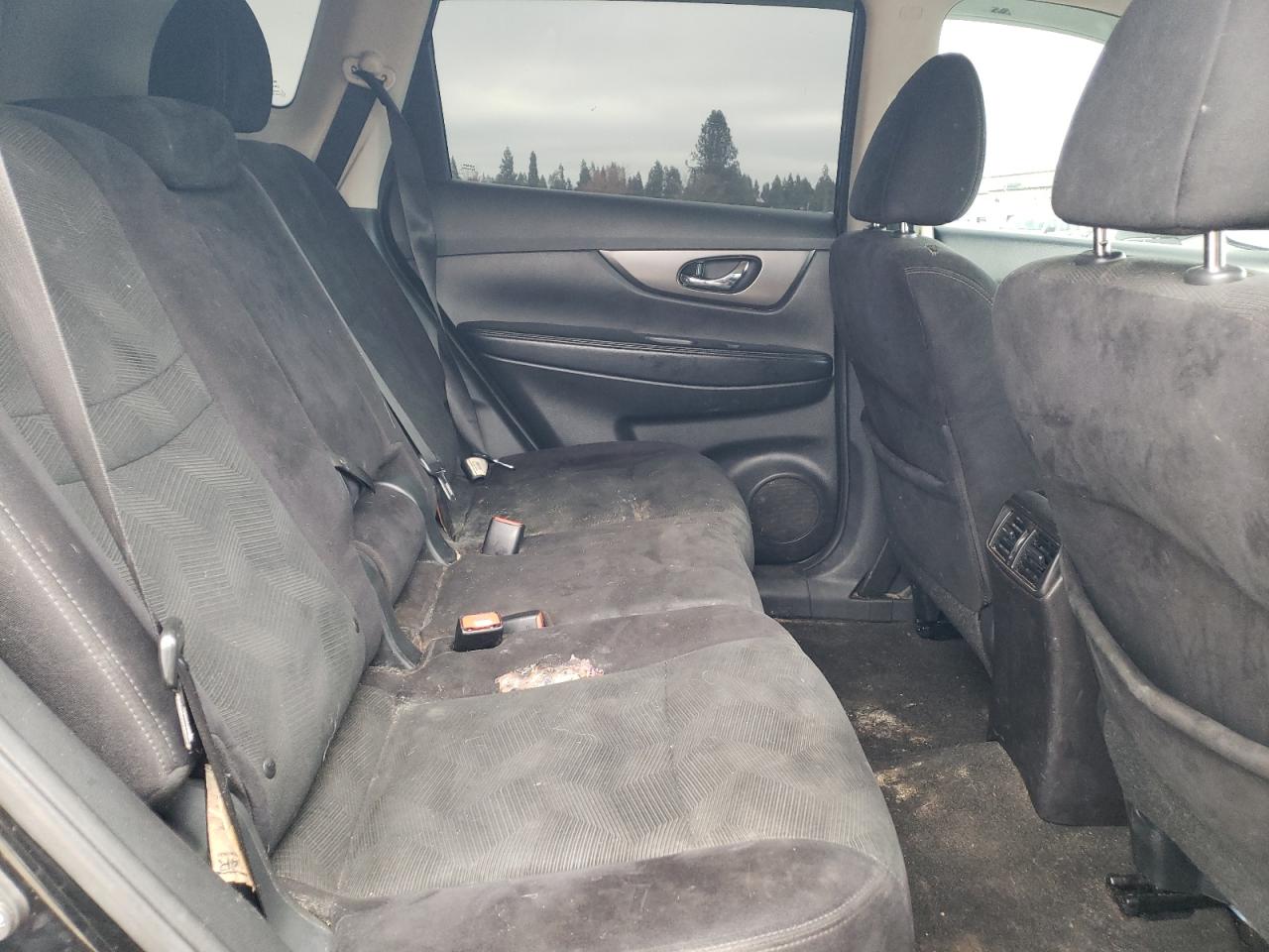 Nissan Rogue S Image 9