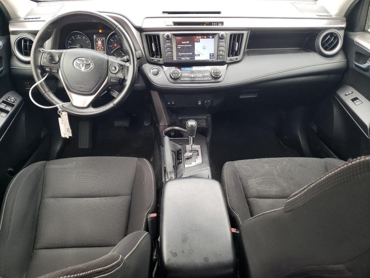 Toyota RAV4 Xle Image 9