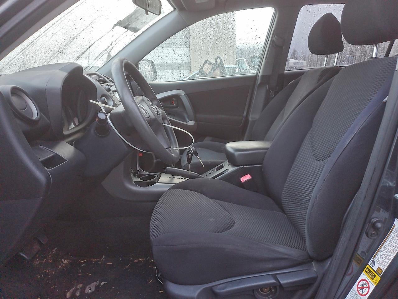 Toyota RAV4 Sport Image 9