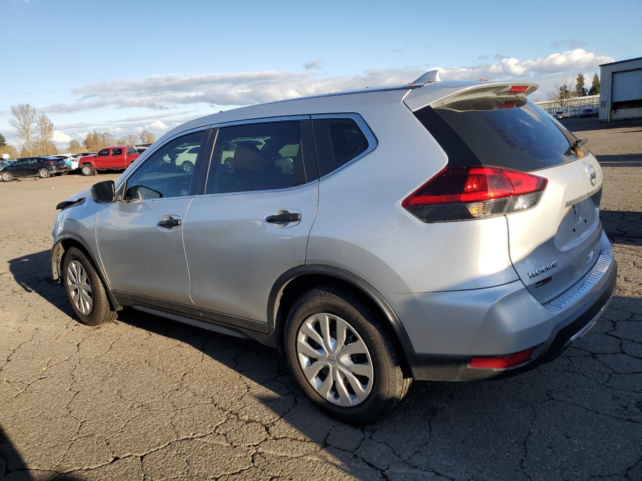 Nissan Rogue S Image 8