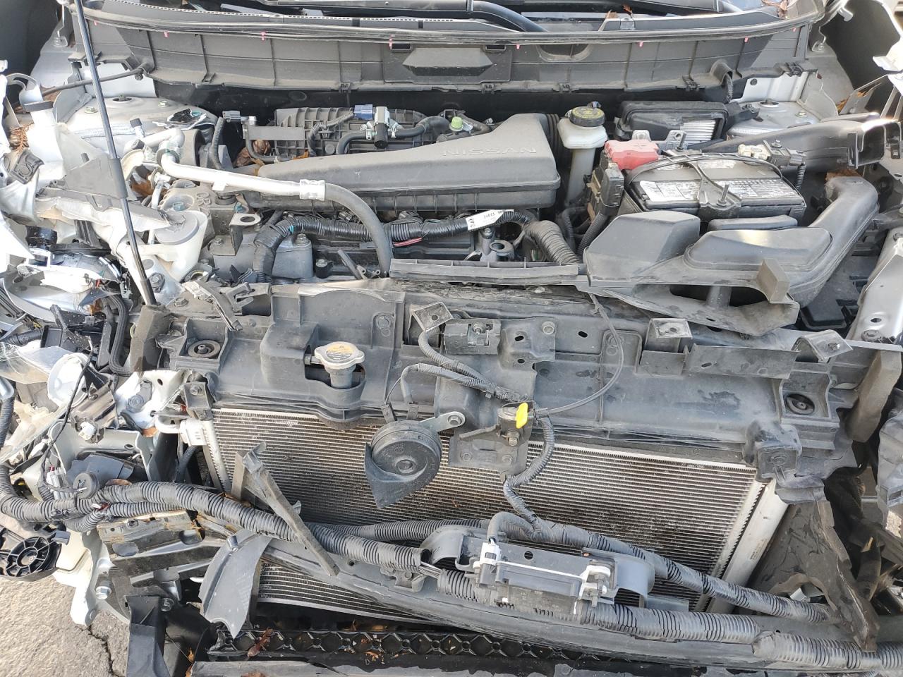 Nissan Rogue S Image 9