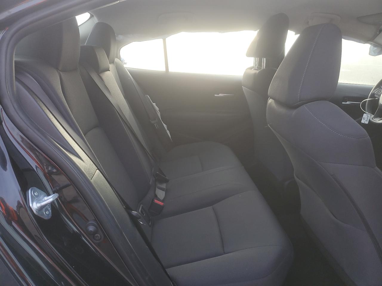 Toyota Corolla Le Image 8