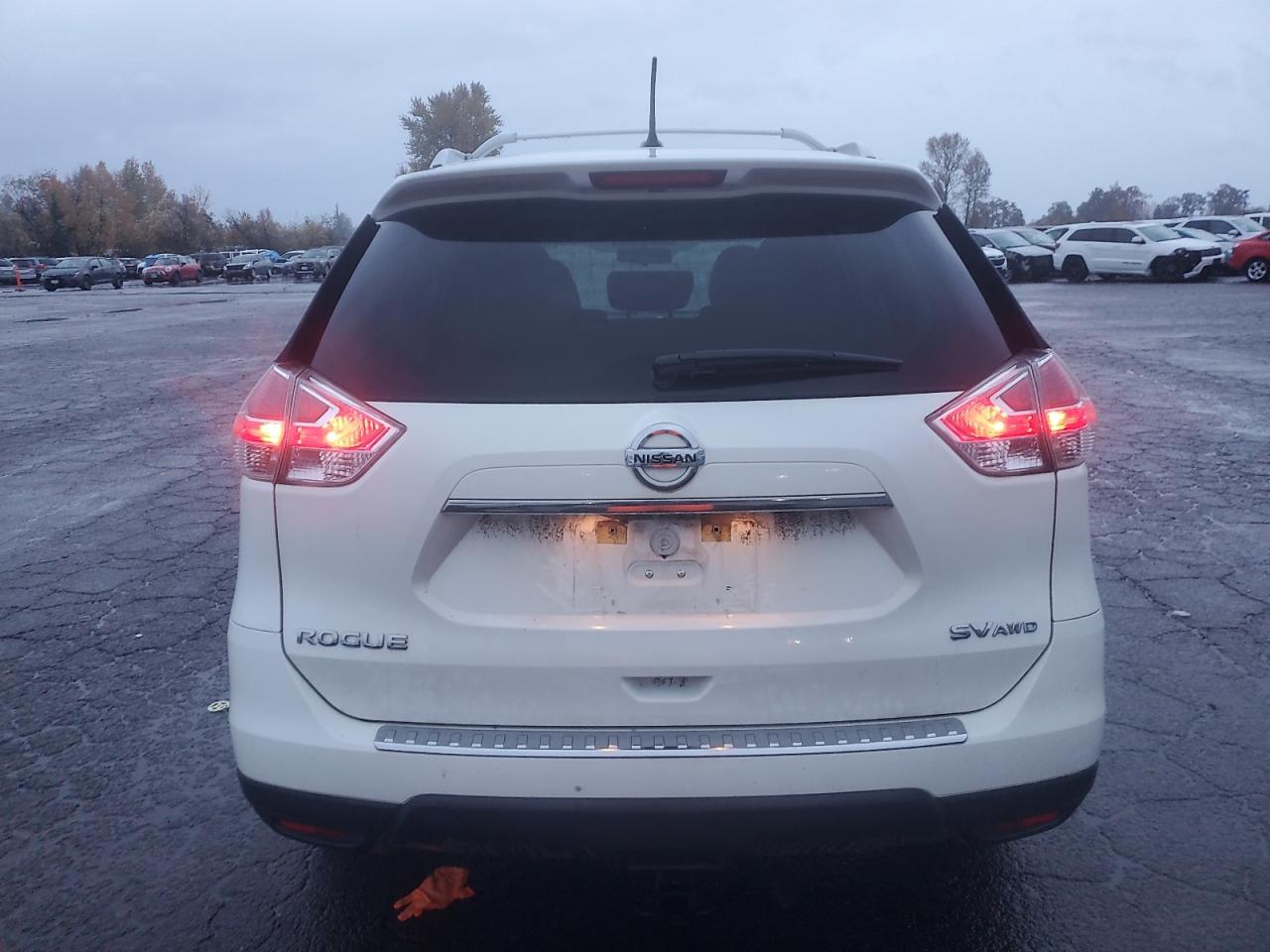 Nissan Rogue S Image 4